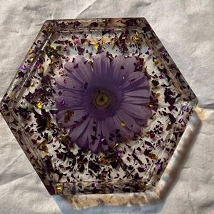 Purple flower tray